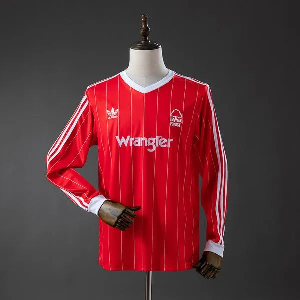 Camiseta de fútbol Nottingham Forest 1982/84 LOCAL MANGA LARGA VERSION FAN